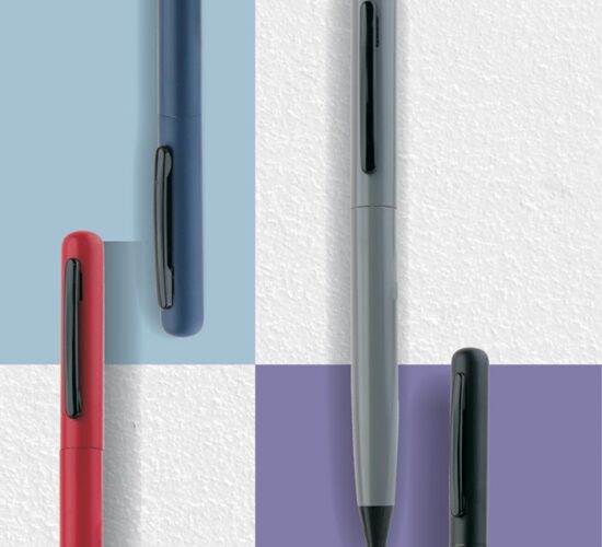 Metal pen
